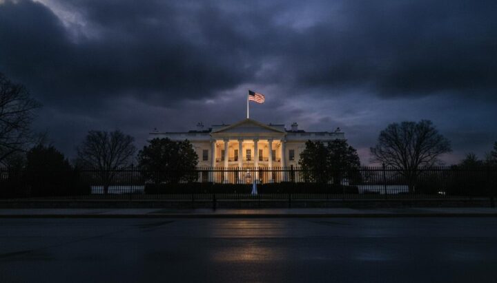 Трамп отложил введение новых санкций против энергетики России
